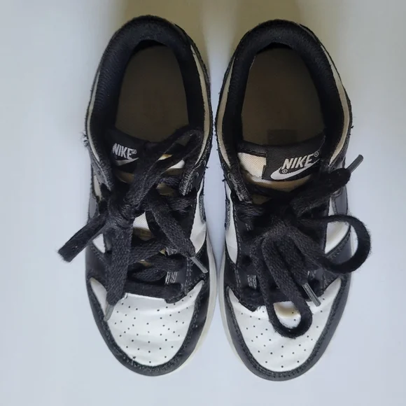 Nike Black and White Sneakers Classic Low-Top Design