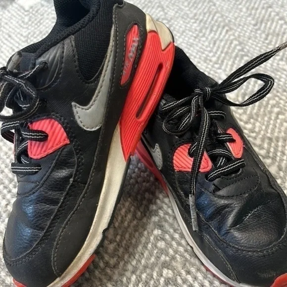 Nike‎ Air Max pink and black toddler shoes size 10