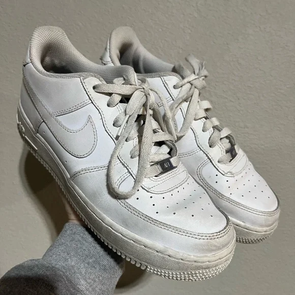 Nike Air Force 1's triple white low top youth sneakers size 6.5Y‎