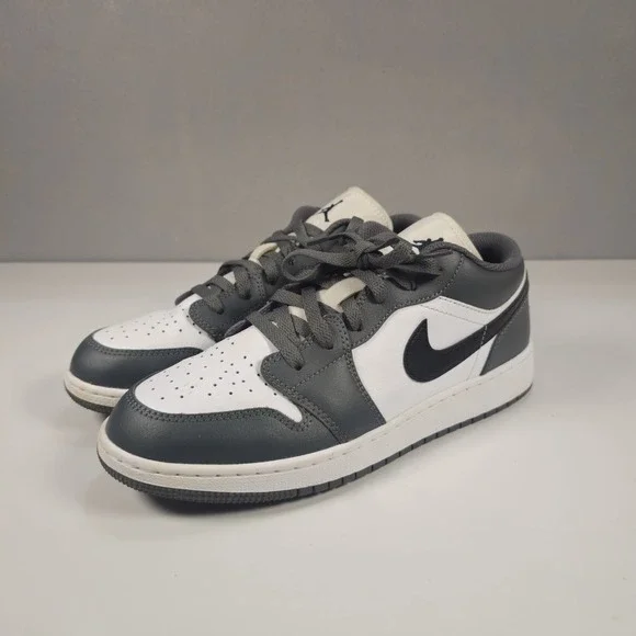 Nike Air Jordan 1 Low GS 7Y Men's 7 Women's 8.5 White Grey Black 553560-152