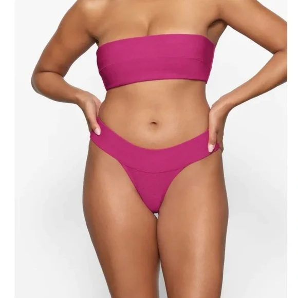 Skims NWT Cheeky Magenta Bikini Bottom