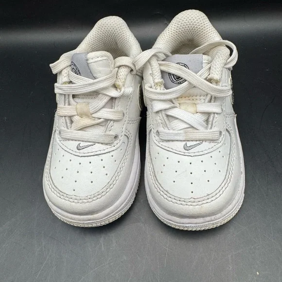 Nike Air Force 1 Low SE Toddler Sneakers Size 5C White Silver Lace Up Sneakers