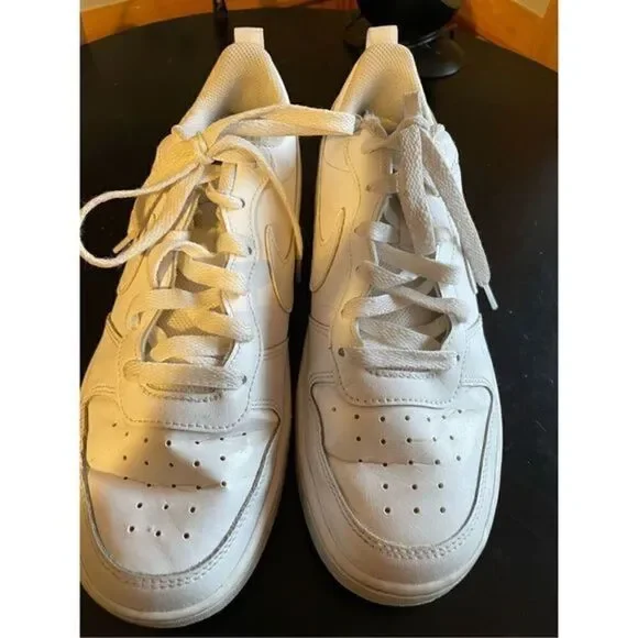 Nike Court Borough Low 2 (SZ 7Y)