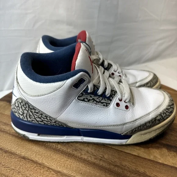 Nike Air Jordan Shoe‎ 854261-106 US Size 6Y Blue/Red/White/Gray