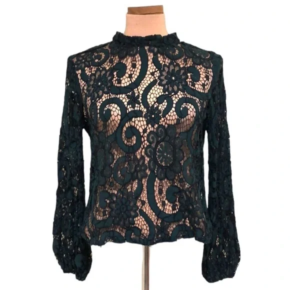 Anthropologie Sundays in Brooklyn Blouse Size Small Green Floral Lace