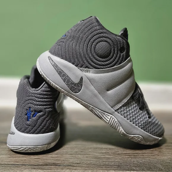 Nike Kyrie 2 Omega