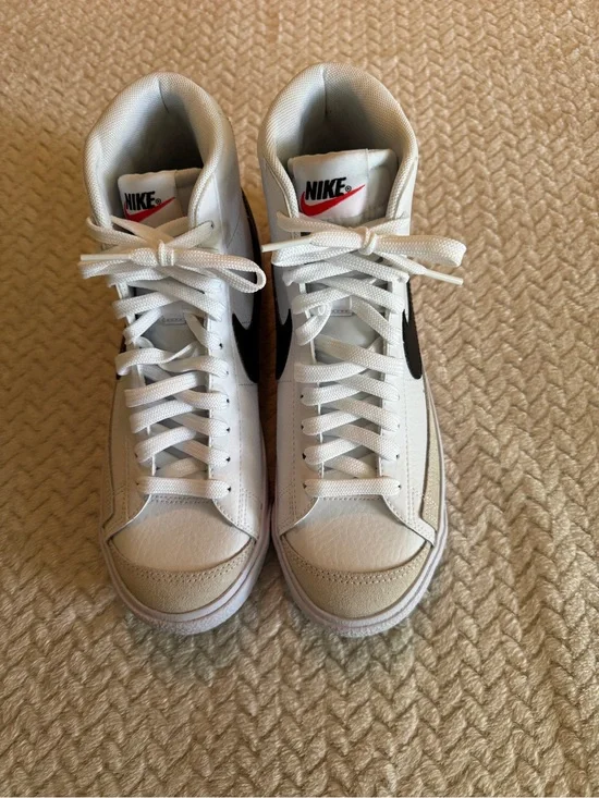 Nike Blazer Mid '77 Vintage Sneakers Boys Size Small 6.5 New