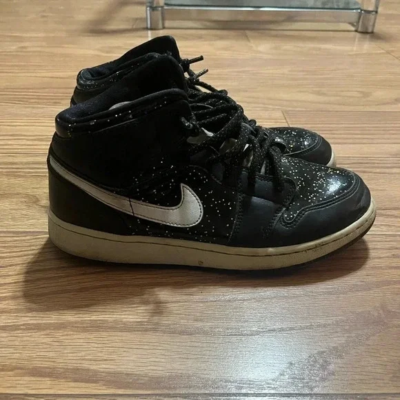 Nike Air Jordan 1 Glitter Black Sneakers 6.5 Y