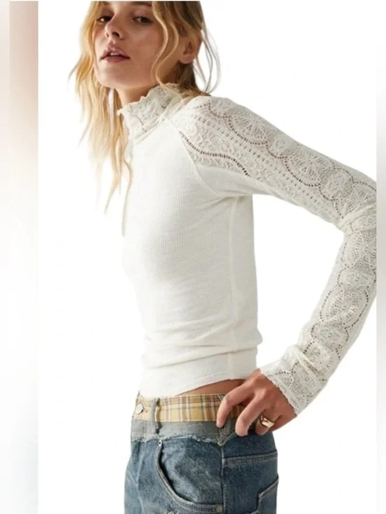 Free People Freddie Lace Rib Mock Neck Top .size Medium