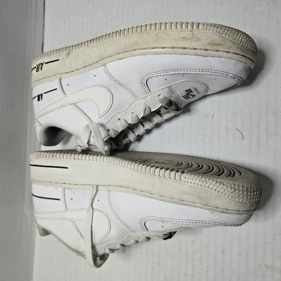 Nike‎ White Sneakers Minimalist Design