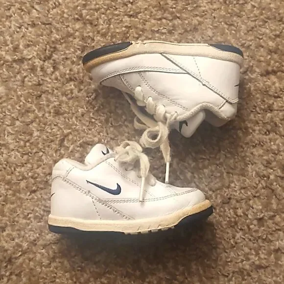 Nike Vintage Toddler Sneakers Size 4c, PRE-OWNED White Navy Blue