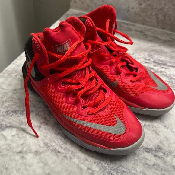 NIKE PRIME HYPE DF II BASKETBALL SHOES size 5Y