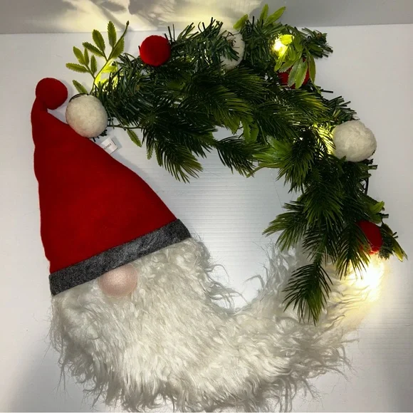 Gnome Light-Up Christmas Wreath
