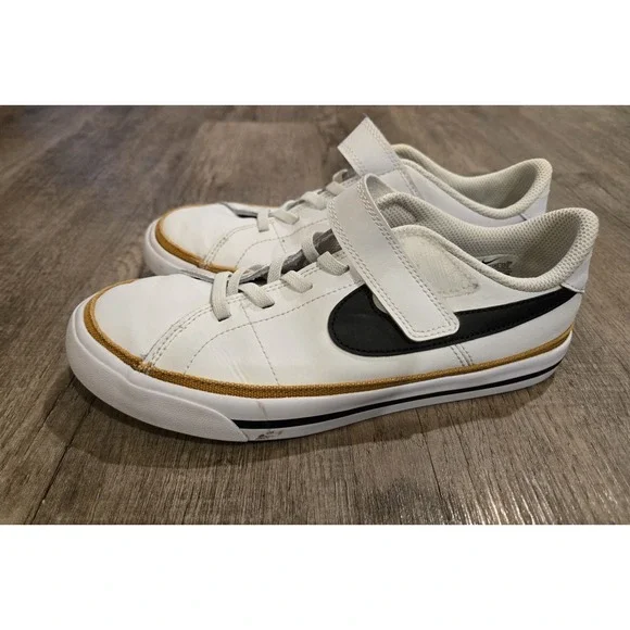 Nike Court Legacy Sneaker Little Kid DA5381-102 White  3Y