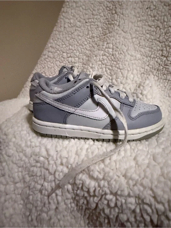 Nike Dunk Low Gray and White  Preschool Sneakers, Size 11C