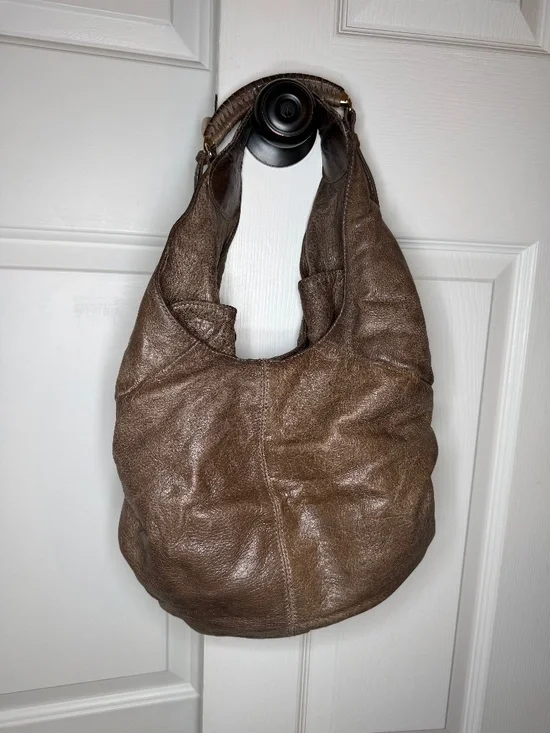 Vince Camuto Brown Pebbled Leather Hobo Handbag Bag Shoulder Purse Large Charm