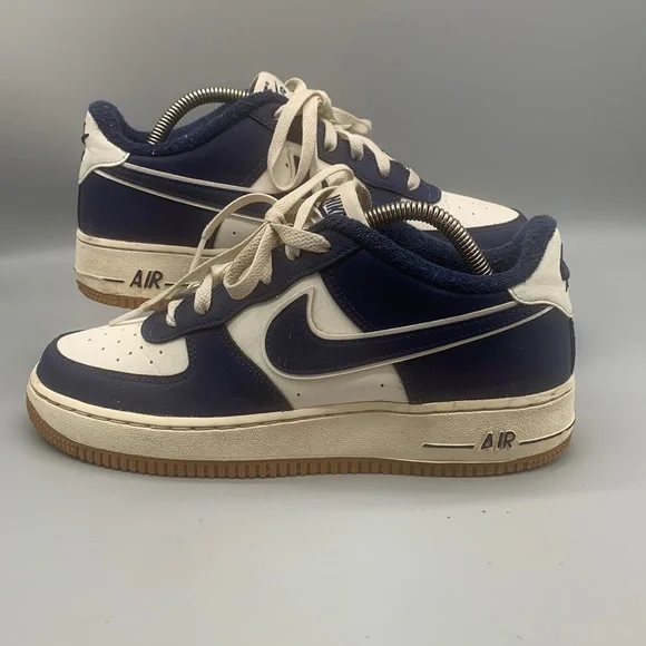 Nike Air Force 1 '07 LV8 Low Sail/Midnight Navy Mens Size 7Y