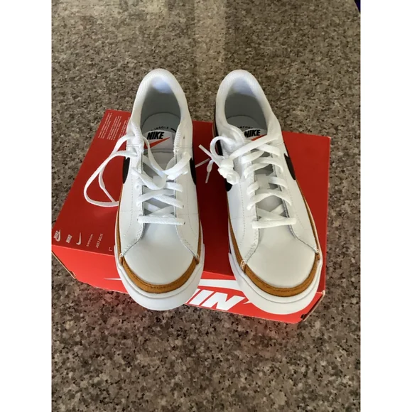 Nike Court Legacy GS Size 6Y - Color:: White/Black/ Desert