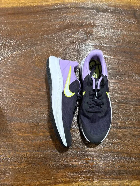 Nike Soft Purple  Star Runner Shoes Youth Girls sz 7Y 7 NEW