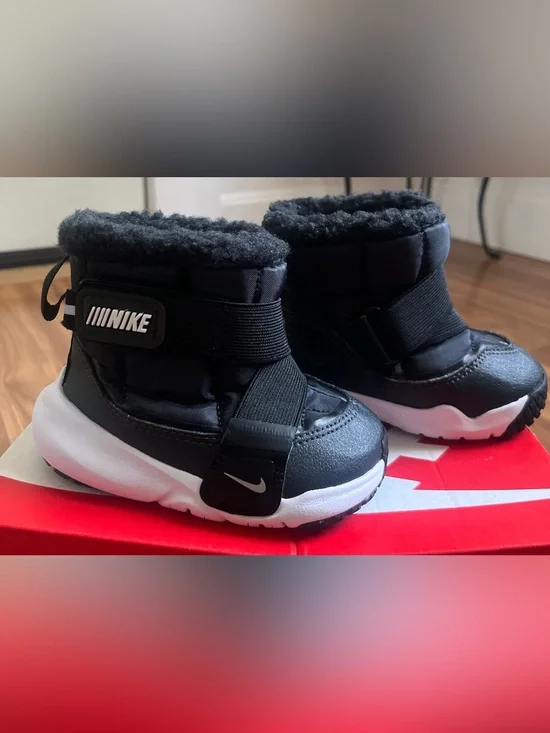 Nike Flex Advance Toddler Boots Black White Size 6 Winter Boots