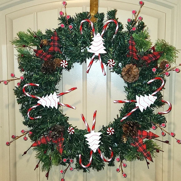 Holiday snack wreath