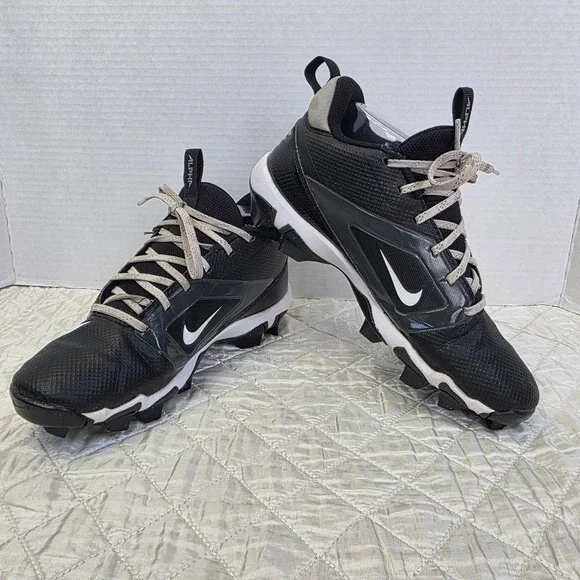 Nike Kids Alpha Menace 4 Shark Football Cleats‎ 5.5Y Black Grey White Fastflex