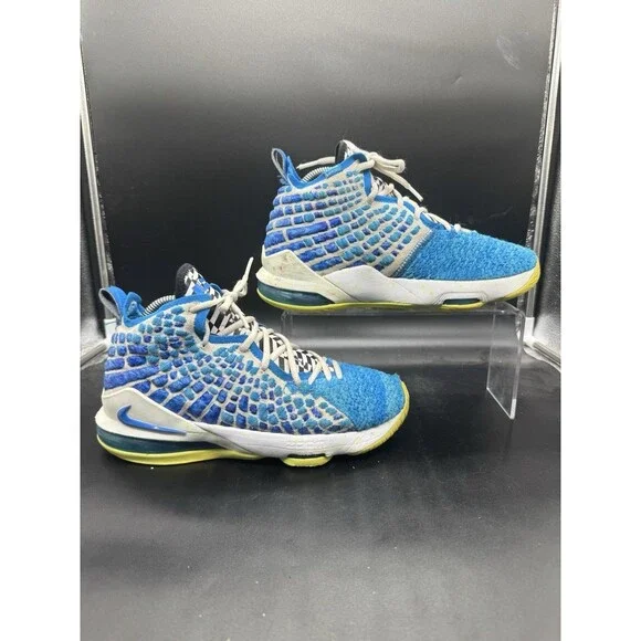 Nike LeBron 17 Sprite Boys Size 7Y Blue Athletic Shoes Sneakers BQ5594-434 GUC