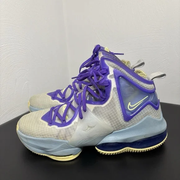 Kids Nike LeBron 19 GS 'Easter' Zoom Air Basketball Sneaker DD0418-412 size 6Y‎