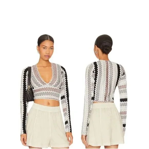 Free People  Revolve Twist And Shout Crop‎ Knit Top in Neutral Combo size M