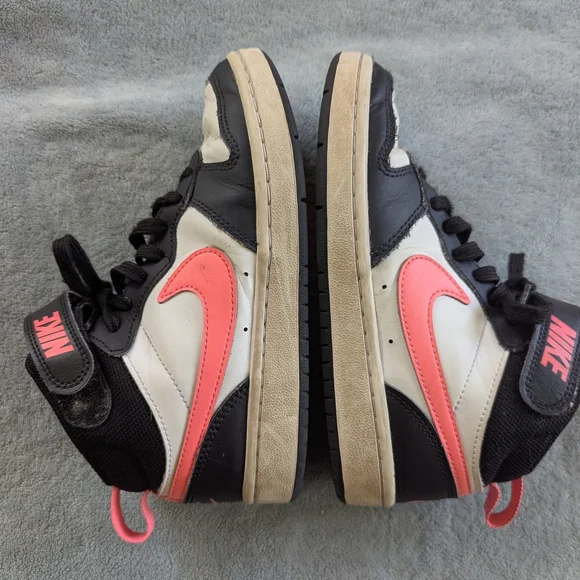 Nike Big Kids Size 3.5Y Black and Pink High tops Sneakers Collectible 80s Look