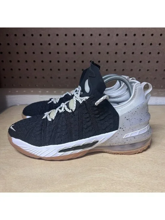 Nike Lebrons 18 Lowtop Size 6y Youth Boys Sneakers Shoes Cw2760-007 Black/White