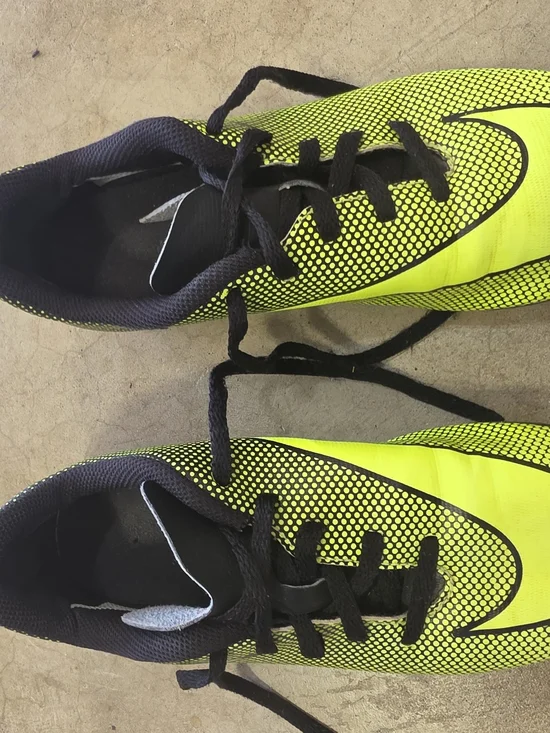 Nike Youth Soccer Cleats Volt Black FG Molded Cleats Kids Neon Yellow