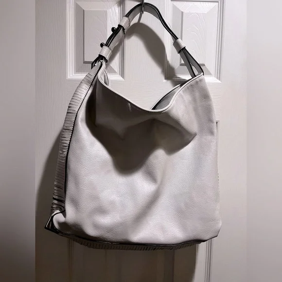 Beautiful white bag from Zara