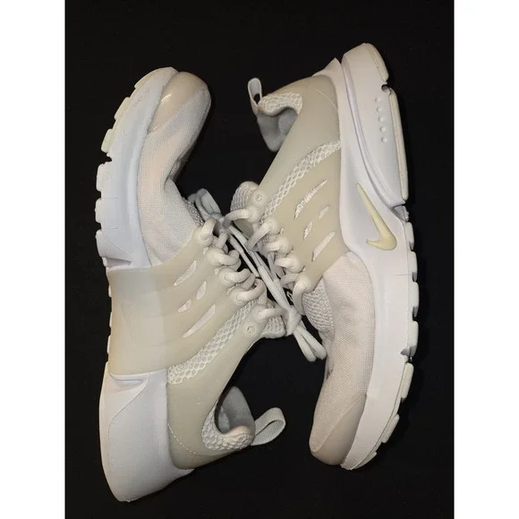 Nike‎ Air Presto (GS) Youth Size 6Y Running Shoes Triple White