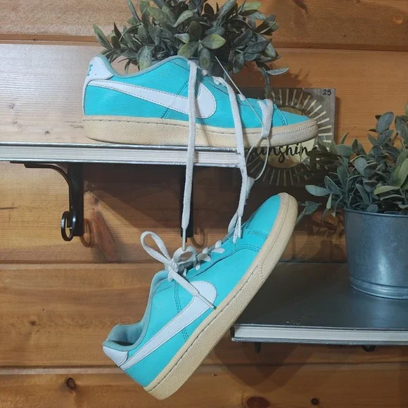 nike court royale Youth size 4.5 shoes blue‎ comfort athletic sneakers Teal