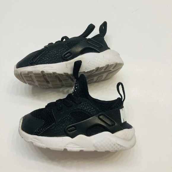 Nike Air Huarache‎ Run Toddler Shoes Black White 859594-002 Size 5C Slip On