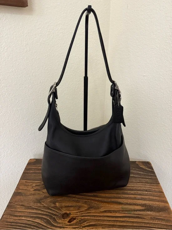 Vintage Coach Ergo Zip Hobo 9058 | Black Glove-Tanned Leather | (2000)