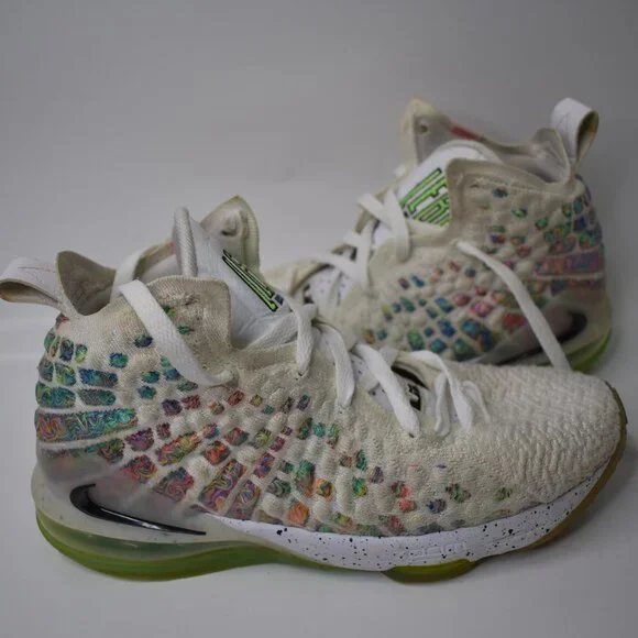 LeBron 17 XVII Air Command Shoes Nike Youth BQ5594-100 GS Size 5.5Y Women's 7  G