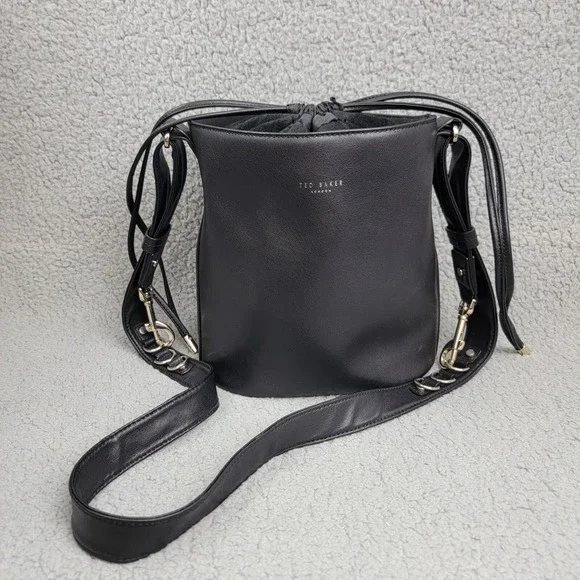 Ted‎ Baker Equesti Equestrian Hobo Bucket Bag Womens Black Leather FLAWS!