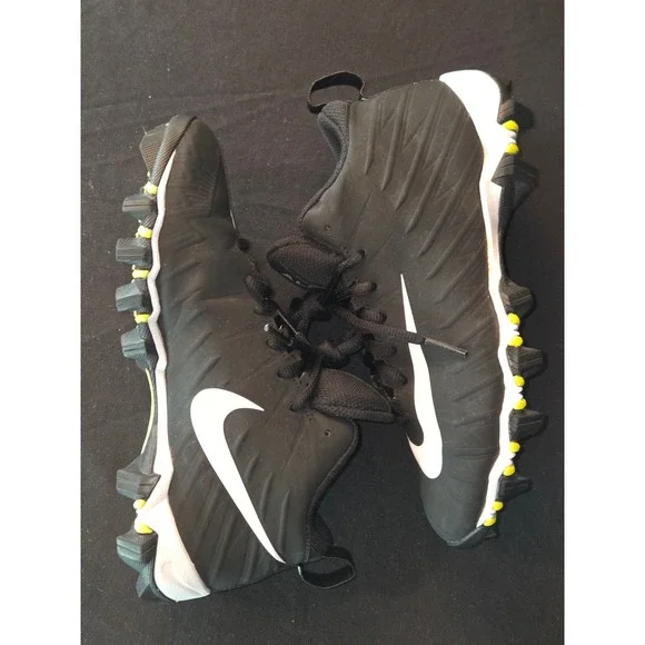 Nike Alpha Menace Shark 2 Football‎ Cleats Black White Youth Size 4Y