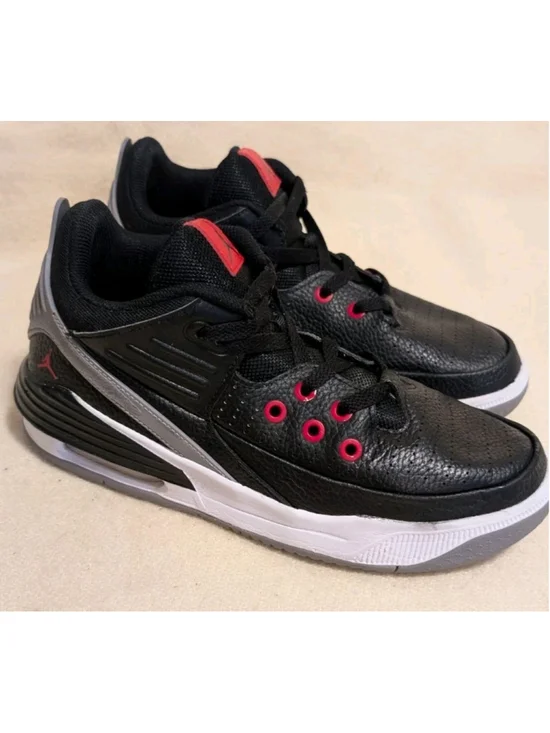 Nike Jordan Grade School Max Aura 5 Shoes, Black Cement Size 6.5Y DZ4352-061 F85