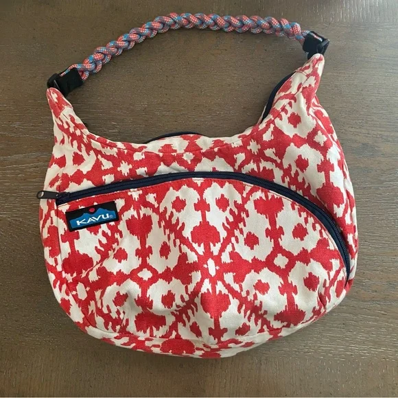 Kavu Sydney‎ Satchel Rope Handle Boho Southwestern Red White Ikat Zipper Canvas