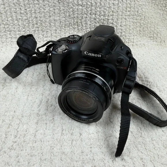 Canon PowerShot SX30 IS 14.1MP Digital Camera 35x Optical Zoom Black PLEASE READ