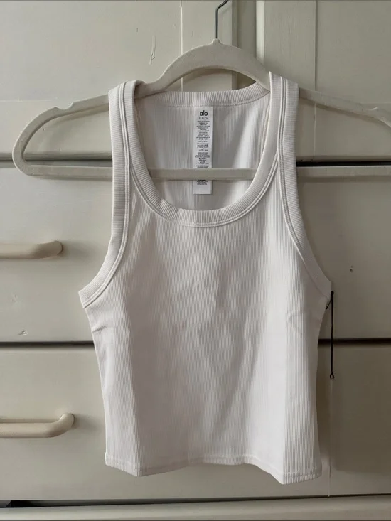 NWT. Alo Goddess Ribbed Go-To Tank