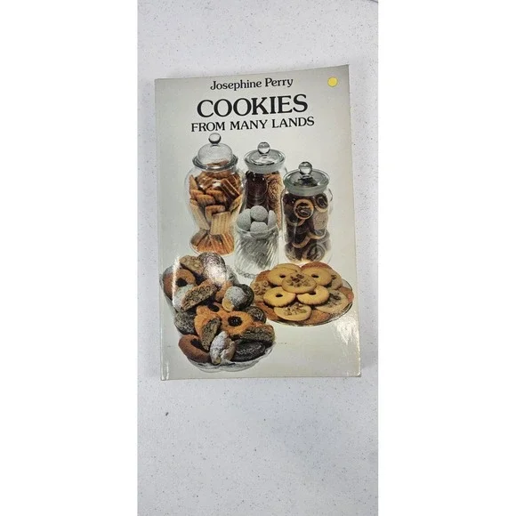 Vintage Cookies From‎ Many Lands Cookbook Josephine Perry 1972 Dover Edition