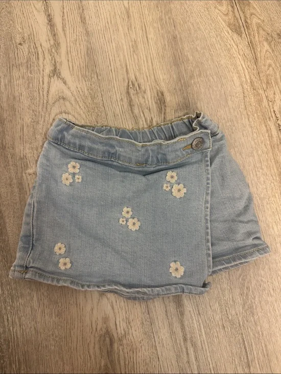 OshKosh B'gosh Light Blue Denim Skort with White Floral Embroidery