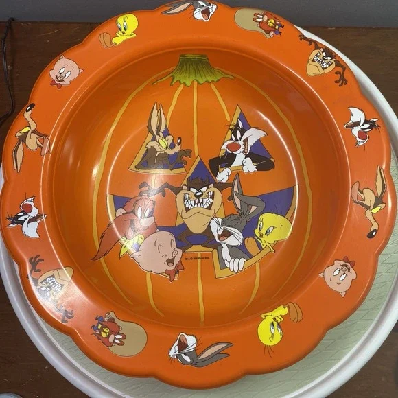 Looney Tunes Plastic Popcorn Halloween‎ Trick or Treat Candy Bowl 1996 Taz, Bugs