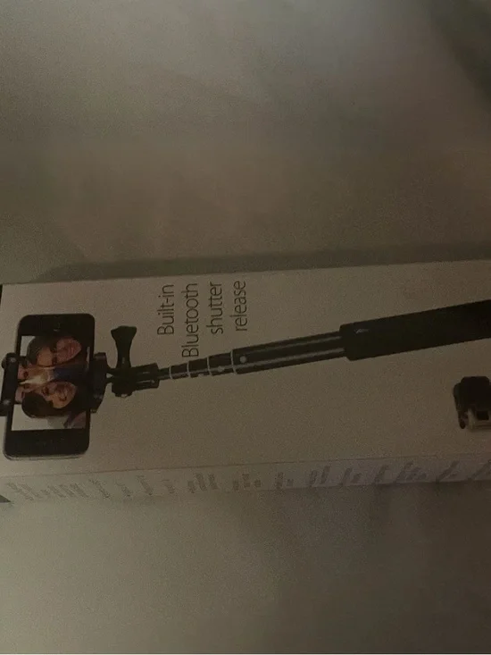 Bluetooth Selfie Stick with Phone Mount - Black