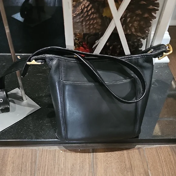 Coach Black Leather VINTAGE Shoulder Bag