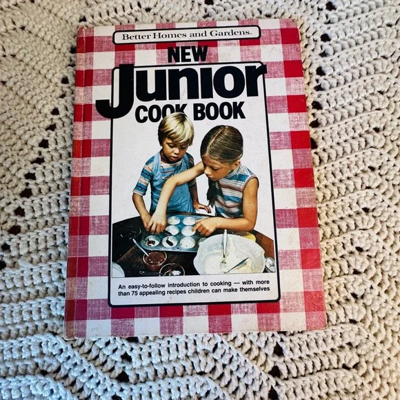 Better Homes and Gardens New Junior Cook Book 1984 Vintage Hardcover 0696004054